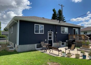 Royal Midnight Surf Siding Renovation — Blue Jay Exterior Renovations