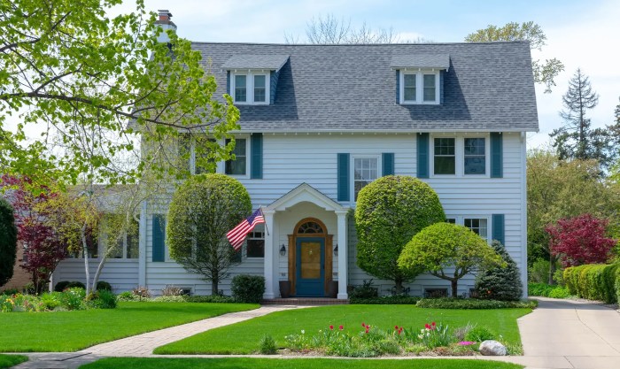 Colonial Siding Ideas: Timeless Appeal for Your Home | Rollex